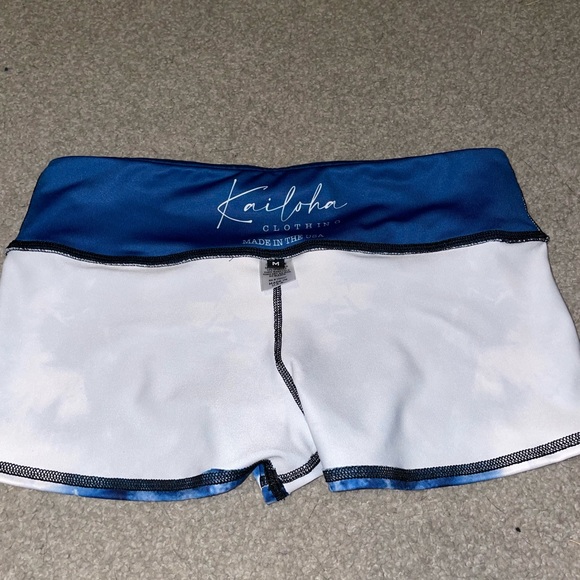 Kailoha Shorts - Picture 4 of 4